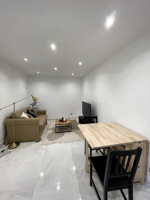 ביוסי-סיינט-ג'ורג' Appartement Cosy Et Moderne Proche De Disneyland מראה חיצוני תמונה