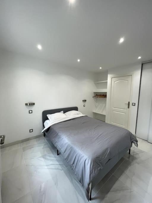 ביוסי-סיינט-ג'ורג' Appartement Cosy Et Moderne Proche De Disneyland מראה חיצוני תמונה
